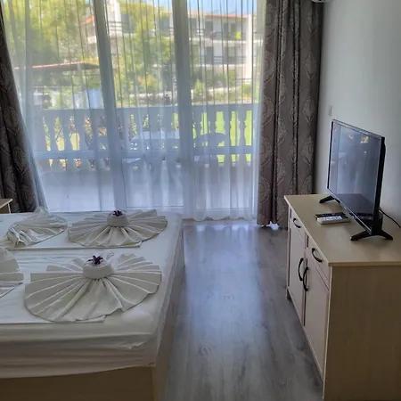 Perla Del Mar Hotel apartamentowy
