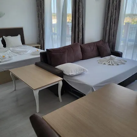 Perla Del Mar Hotel apartamentowy