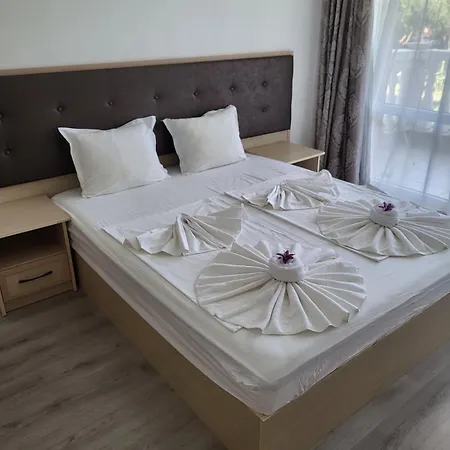 Perla Del Mar Lejlighedshotel 4*