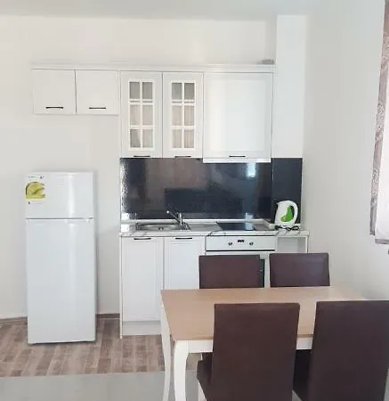 Perla Del Mar Hotel apartamentowy