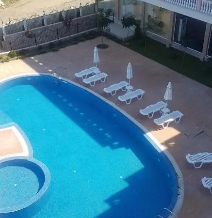 Perla Del Mar Apartmanhotel 4*